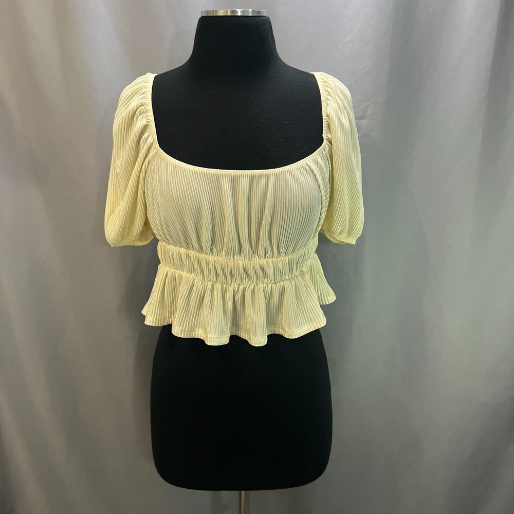 Forever 21 Flounce Cropped Top Womens Medium Beige Peasant Sleeves Square Neck